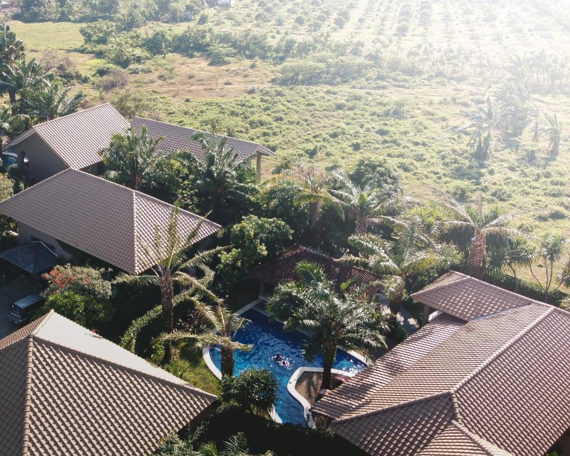 Coconut lodge Jepara Exterior foto
