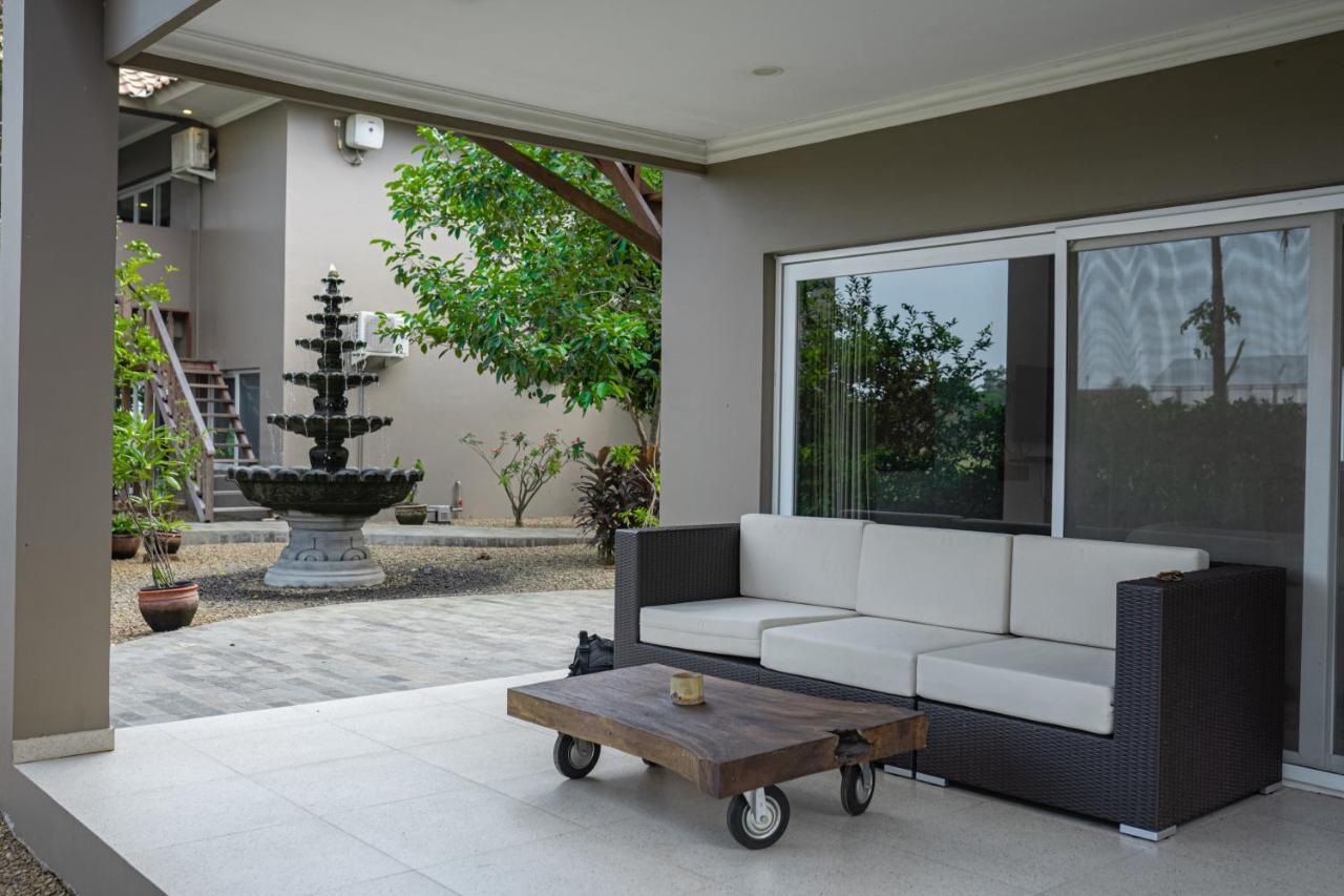 Coconut lodge Jepara Exterior foto