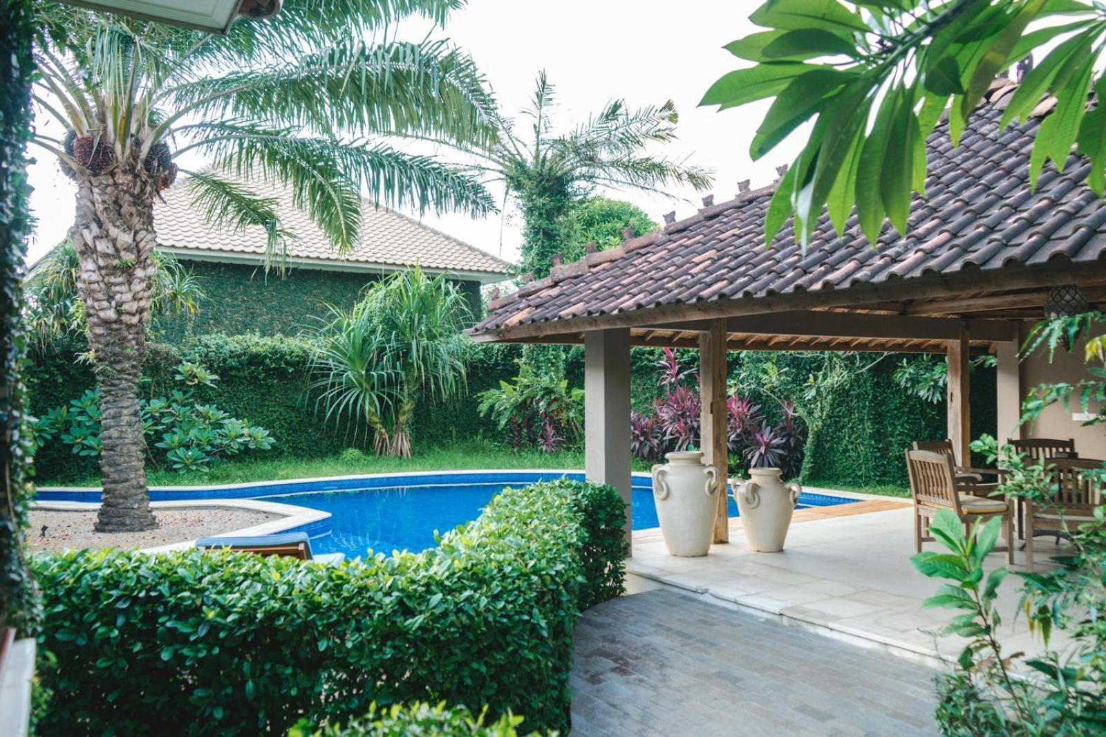 Coconut lodge Jepara Exterior foto